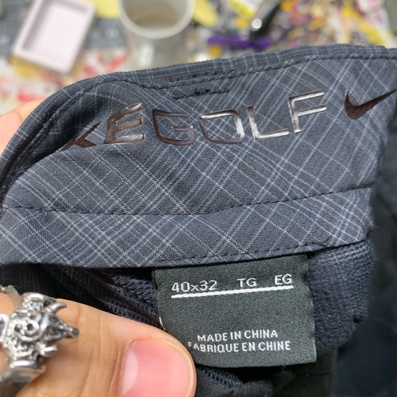 Nike pant - Picture 3 of 3